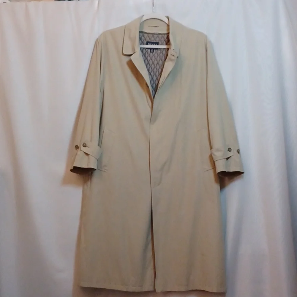 BROOKS 346 Tan Color Men's Trench Coat. Size 44R - Picture 2 of 16